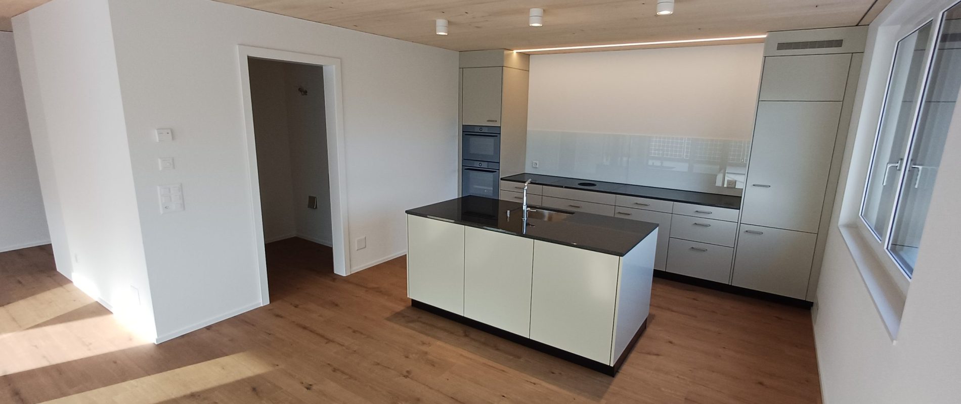 5 Zi 3.O_Attika_Küche 2