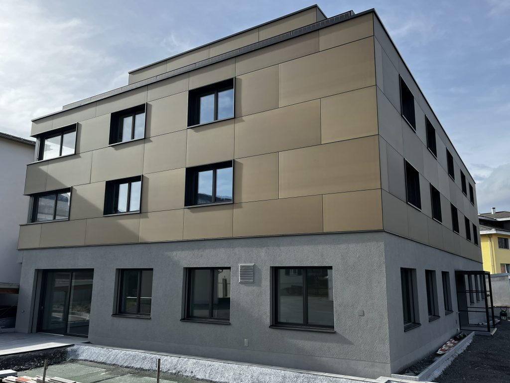 Erstvermietung: 140m2 Gewerbe Fläche (5.5 Zi EG_Ost) ab April 2026 Erstvermietung: 140m2 Gewerbe Fläche (5.5 Zi EG_Ost) ab April 2026