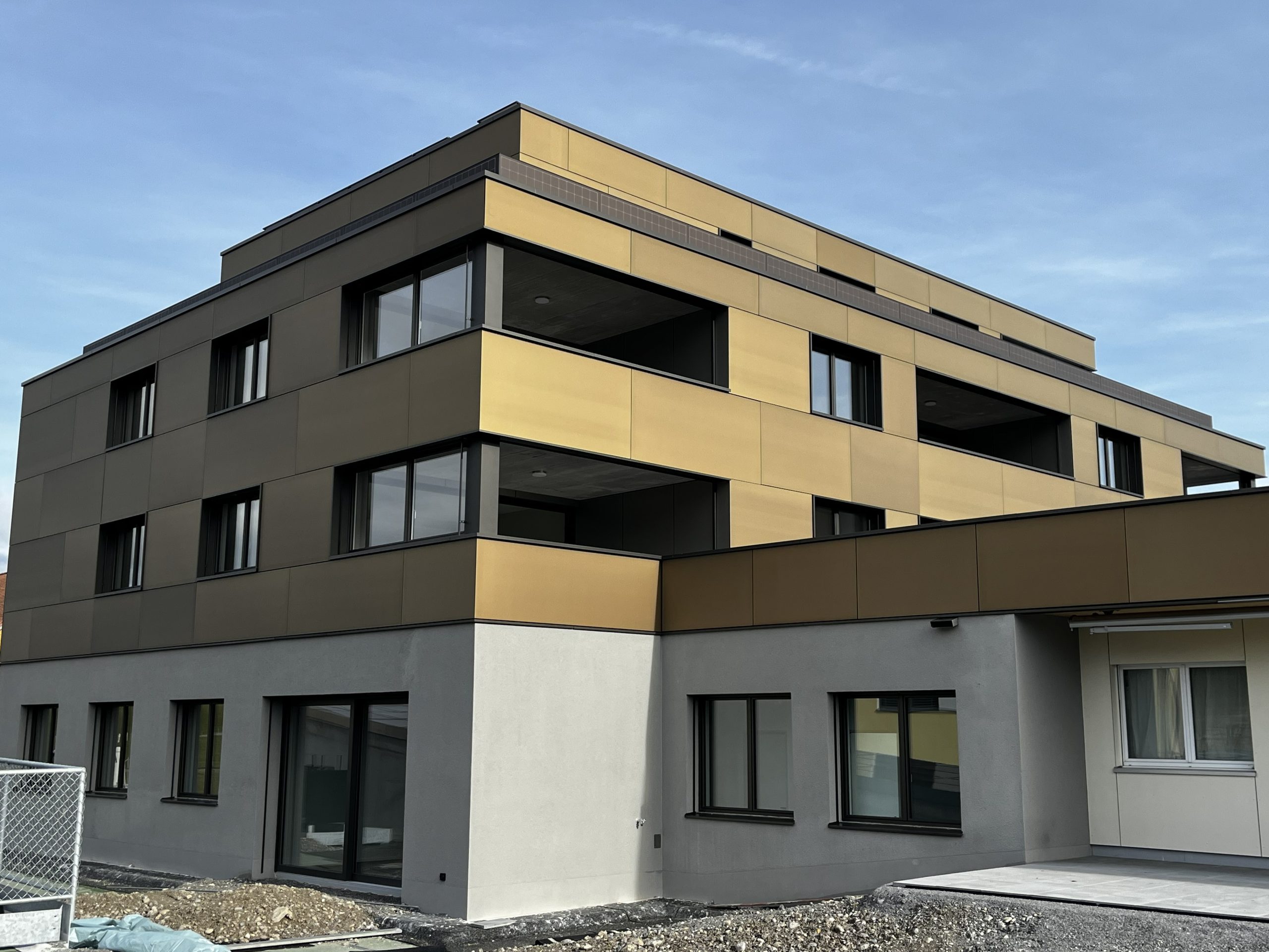 Erstvermietung: 3.5 Zimmer Wohnung (2OG Süd) 89m2 mit Loggia